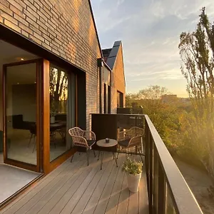 Baltic Riviera - Garden Sanctuary Retreat Gdańsk